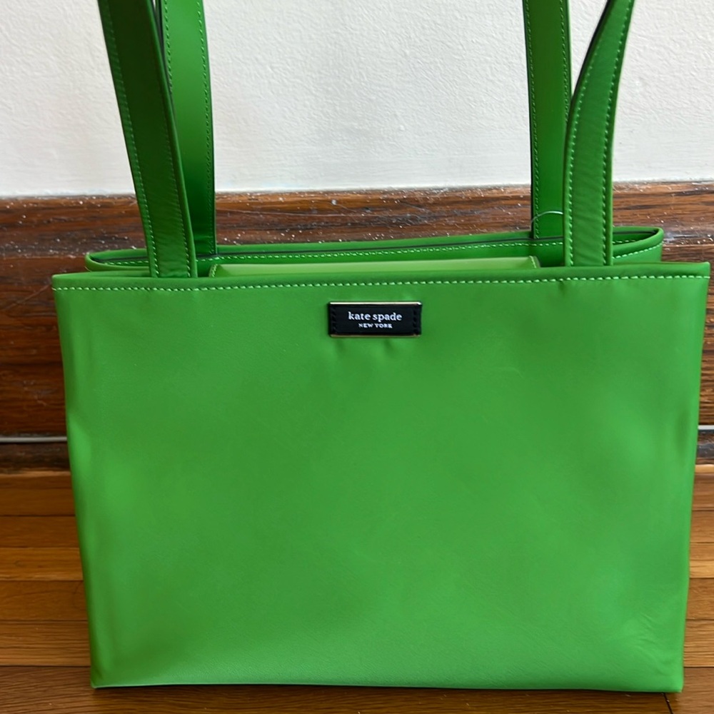 Sam Icon KSNYL Nylon Medium Shoulder Bag